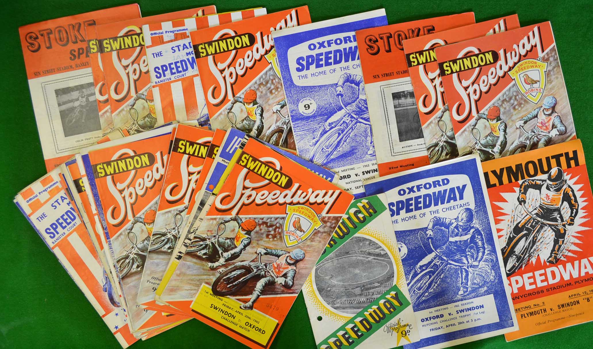 Collection of 1962 Season Swindon Speedway Programmes: To include Home and Away featuring Oxford,