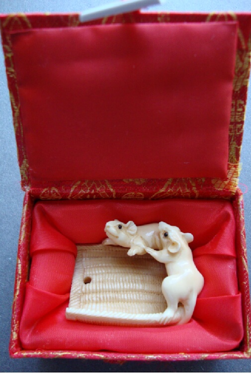 Japanese Art – Netsuke fine bone netsuke of two mice on a basket^ exquisitely carved in minute