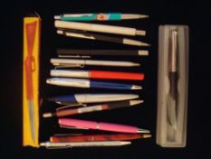 Selection of Parker Pens: To include 2 Fountain Pens and 4 Ball Points Pens and others 14 in total