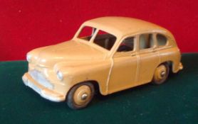 Dinky Toys 40e Standard Vanguard: Fawn, Silver Radiator and Black Hubs (G)