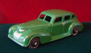 Dinky Toys 39e Chrysler Royal Sedan: Dark Green with Silver Trim having Black Hubs (G)