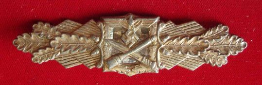 German Army Close Combat Clasp: Silver 97mm with Makers mark FEC. W.E. Peekhaus Berlin, FLL in 3