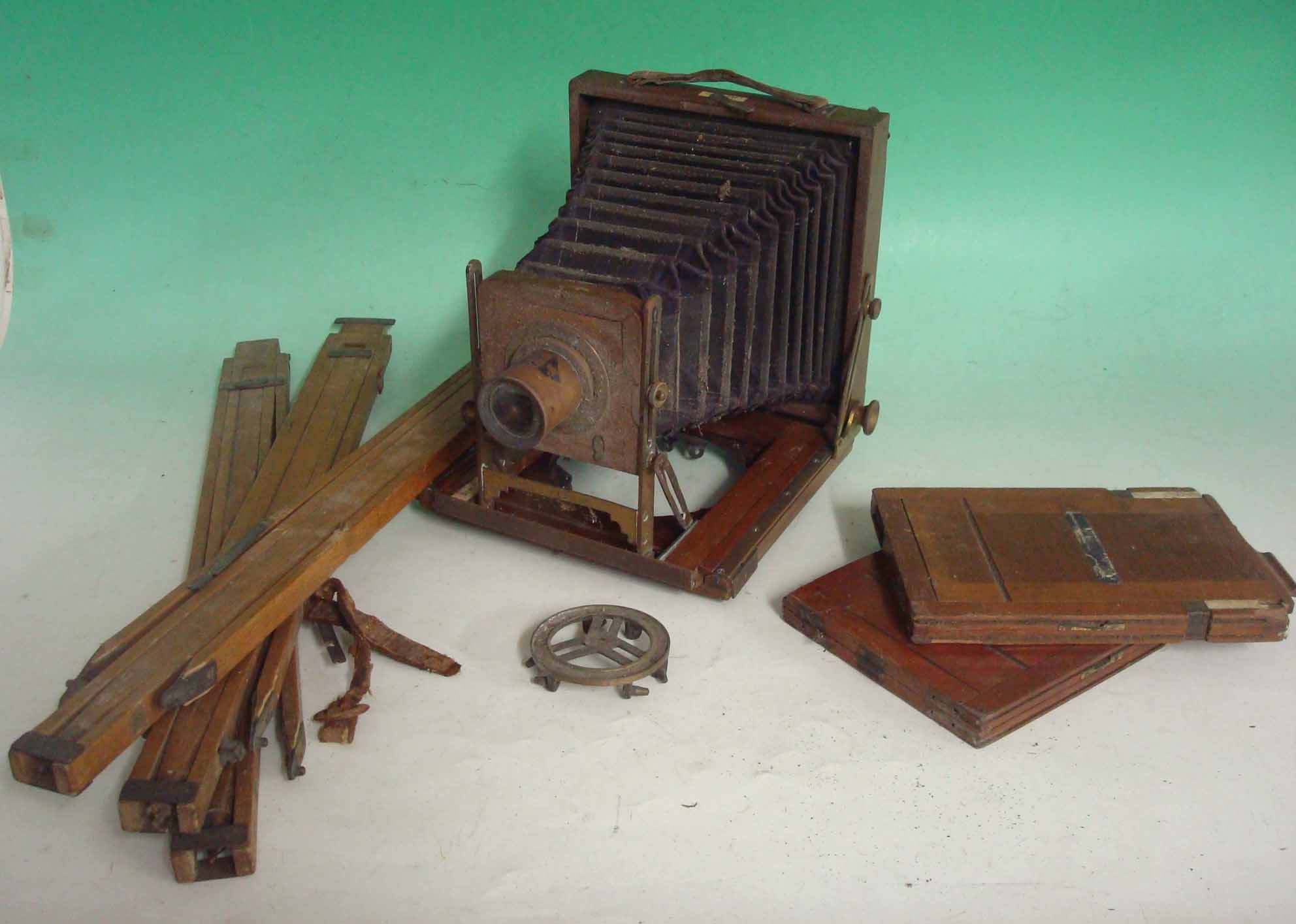 Antique Victorian Kamret folding camera by J. Lancaster & Son Ltd: Victorian mahogany framed