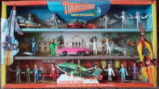 Comansi Thunderbirds Guardianes Del Espacio Large Set: Consisting of 3 Sets Space Landing,