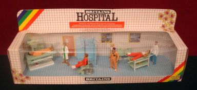 Britains Hospital Set: Number 7858 Larger double set with 9 pieces housed in original box