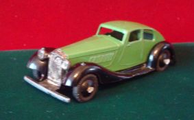 Dinky Toys 36d Rover: Mid Green, Silver Radiator and Black Hubs and Running Boards (G)