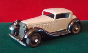 Dinky Toys 36c Humber Vogue: Grey, Black Running Boards and Black Hubs (G)