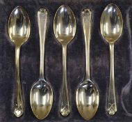 5x matching silver golfing teaspoons with cross golf club and golf ball embossed finials made by