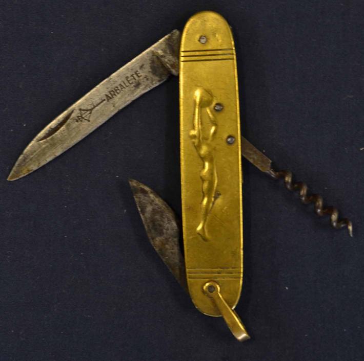 1930s Brass sporting penknife – the blade stamped “Arbalete” – c/w brass embossed panels featuring a