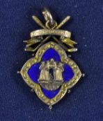 1924 Clubhouse Elie yellow metal medal, on the obverse mounted with the club’s crest and engraved to