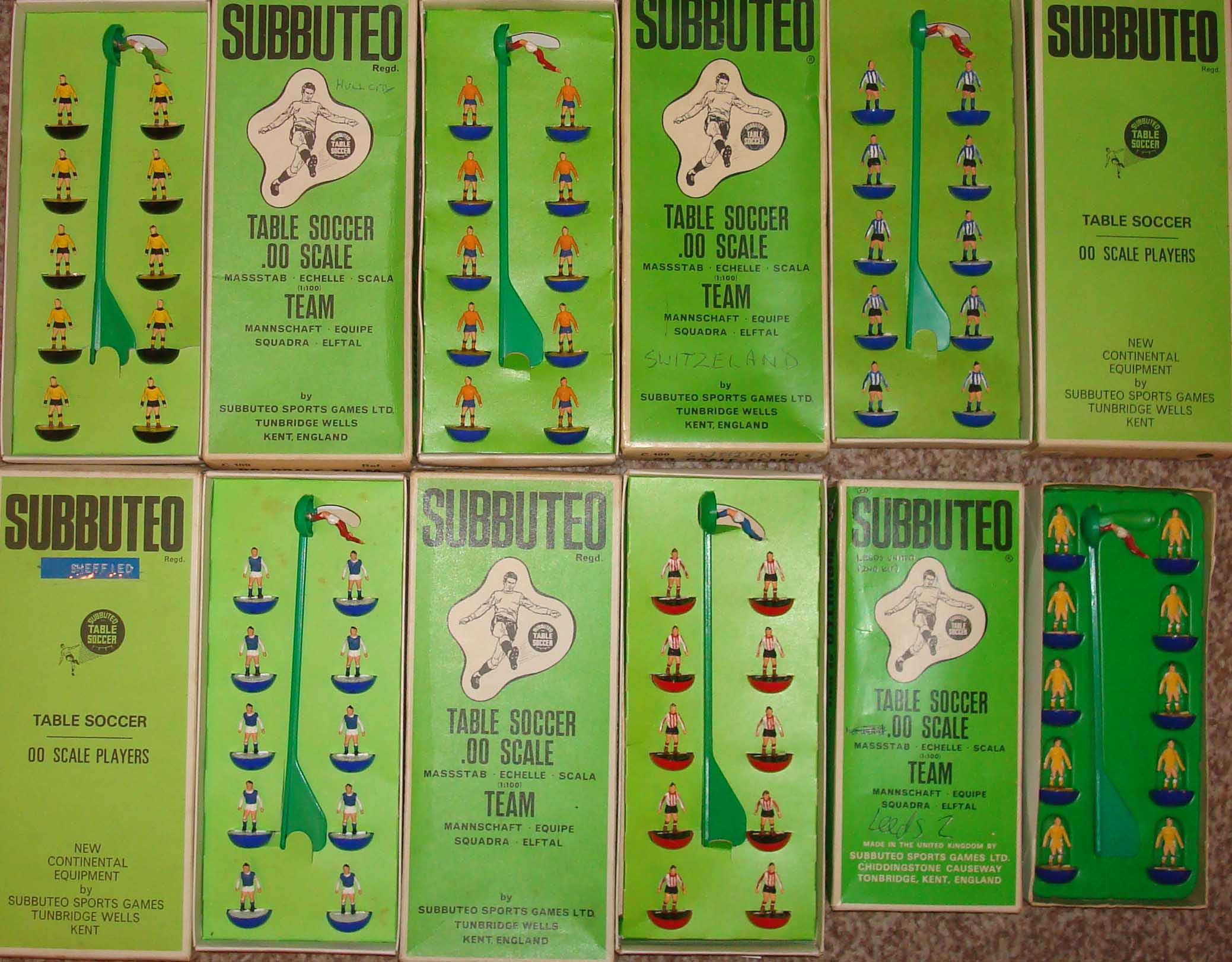 Subbuteo Heavyweight Teams Boxed: To consist of Numbers 6 Hull City, 9 Sunderland, 17 Sheffield