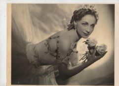 Autograph – Ballet – Mona Ingoldsby, Founder of the International Ballet Co bw 10x8 showing her in a