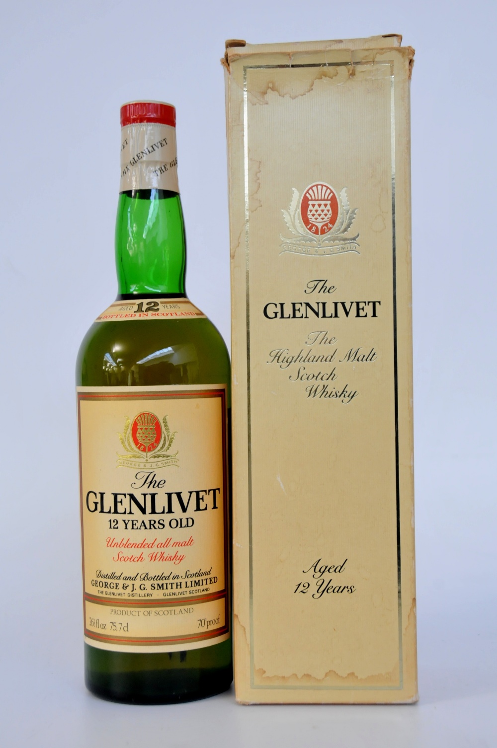 GLENLIVET 12YO 1970s
1 bottle Glenlivet 12yo OB 1970s. In presentation box with original branded