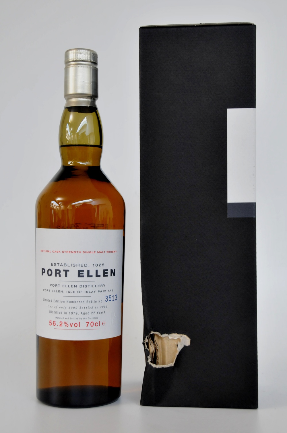 PORT ELLEN 1st RELEASE
1 bottle Port Ellen 1979-2001 22yo 1st Release. In presentation box. Bottle