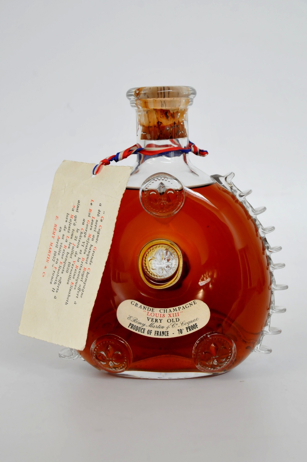 REMY MARTIN LOUIS XIII CIRCA 1970
1 bottle Remy Martin Louis XIII bottled circa 1970. Neck tag