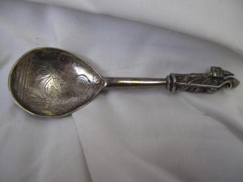 17thC silver Apostle spoon with engraving `AVE MARIA` to bowl. Old marks and more Edwardian marks to