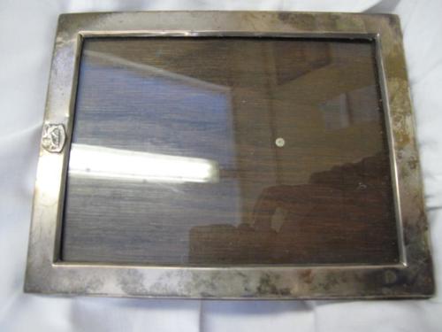 Rectangular GV silver photograph frame. Birmingham 1918. 9.25 x 7.25 ins.