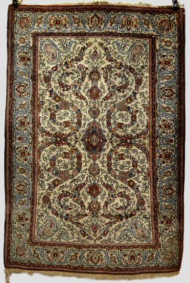 Kashan rug, west Persia, modern, 6ft. 10in. x 4ft. 6in. 2.08m. x 1.37m.