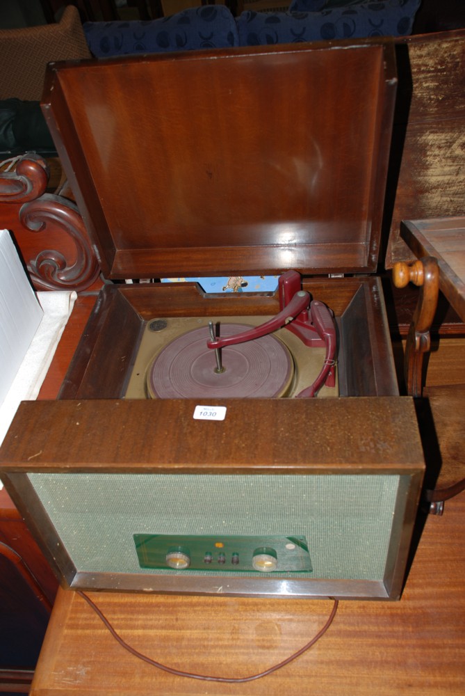 A 1940/50's wooden cased Pye Radiogram Collaro RC 457
