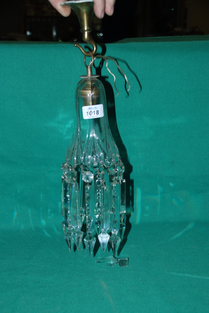 An Edwardian glass light Pendant.