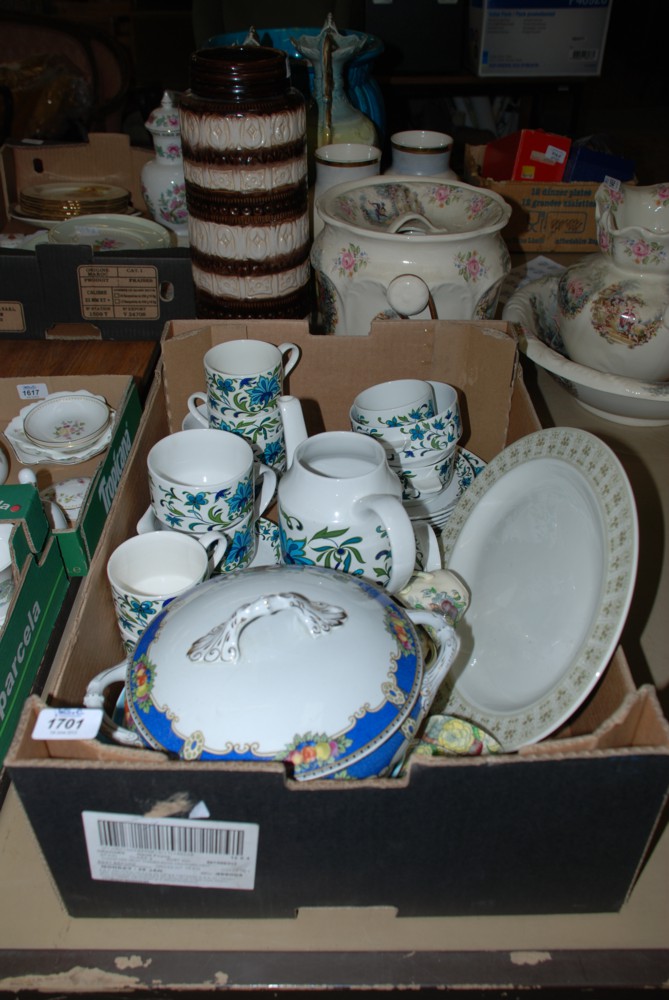 A quantity of Midwinter china incl. Soup Bowls, Coffee Pot, Plates etc., Royal Doulton Samarra