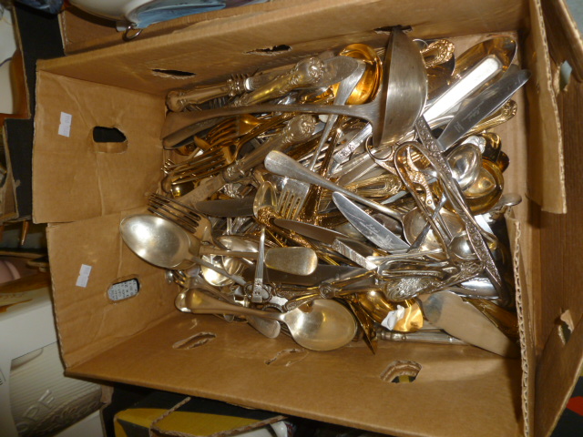 A QUANTITY OF PLATED CUTLERY