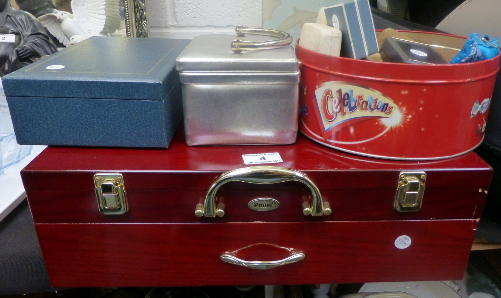 A large collection of costume jewellery and jewellery boxes