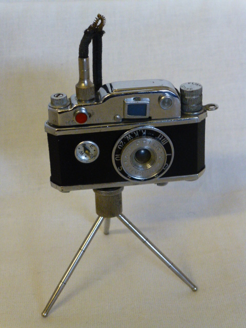 Vintage novelty camera lighter