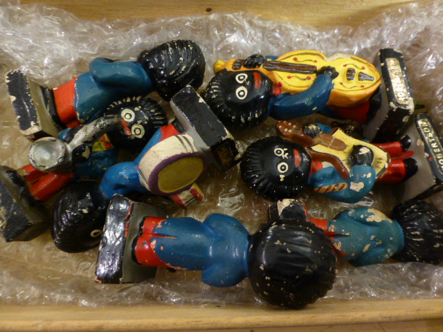 Box of Robertsons golly figures