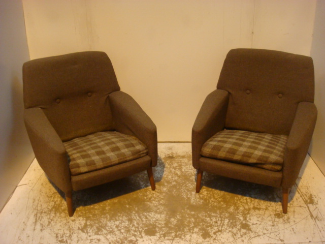 1960`s Vintage Brown Tweed Upholstered Three Piece Suite on Slender Teak Legs