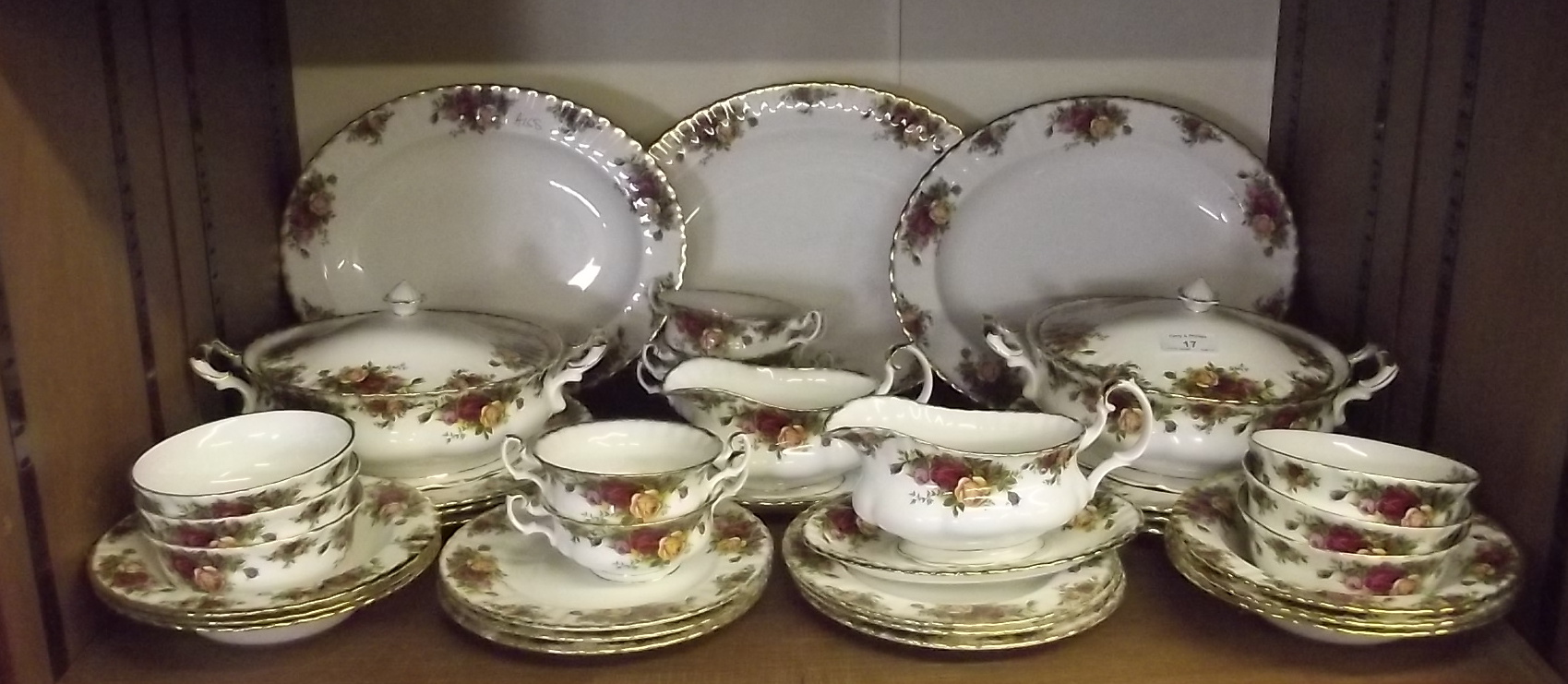 Royal Albert "Old Country Roses" Dinner Service - 38 pieces