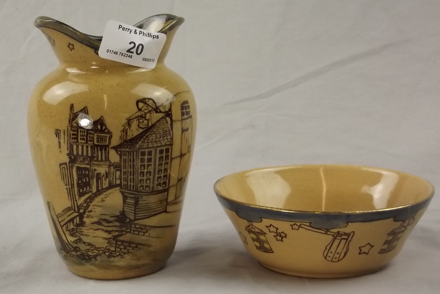 Royal Doulton Vase and Dish RN383666