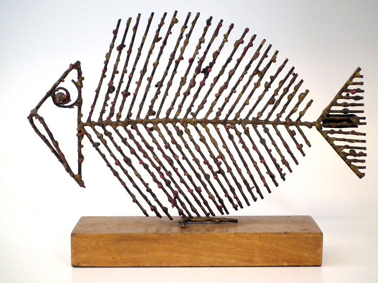 Fantoni fish sculpture set on wood base, with painted metal signed tag to tale, 28cm high