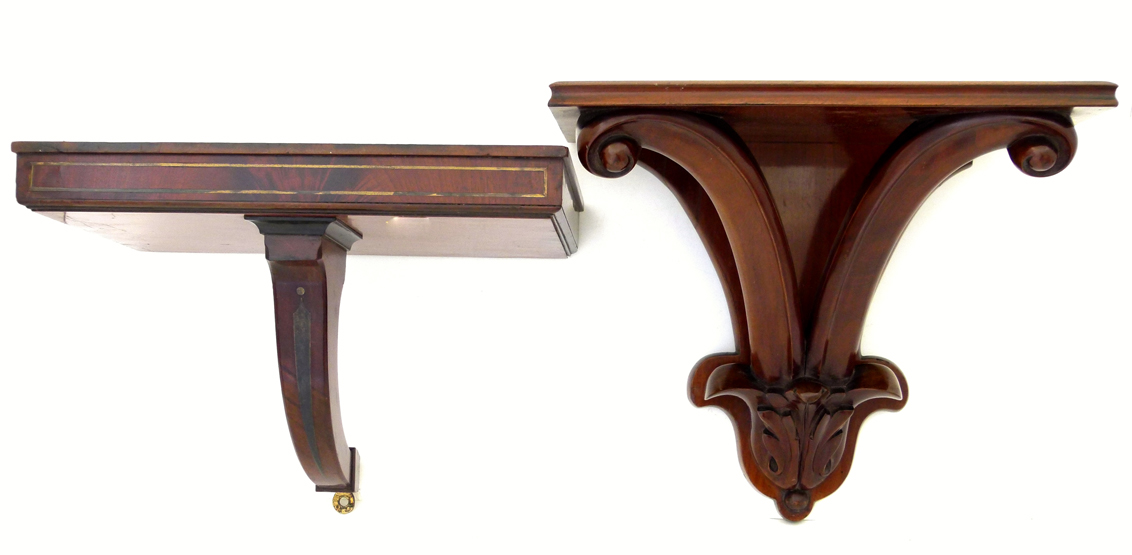 Mahogany wall bracket, the rectagular platform 34.5 x 21.5cm, on scrolled and carved leaf