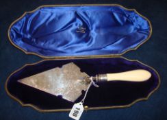 Ivory and silver presentation trowel inscription dated 1905 in original fitted case