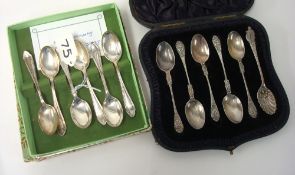 Set of six silver teaspoons Sheffield 1916, five mask head teaspoons and another in fitted case