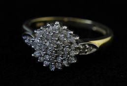 18ct yellow gold diamond cluster ring approx 0.25 pts, size K
