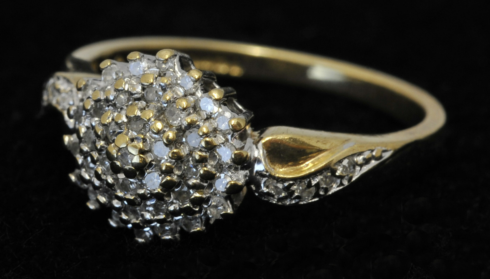 9ct diamond cluster ring, size N
