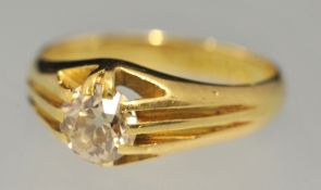 A Gents 18ct gold signet ring set with single diamond, size O