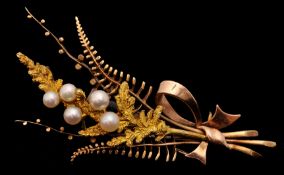 9ct gold Fern brooch set with pearls