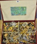 A quantity of various costume jewellery (box lot)