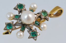 An emerald, diamond and pearl star pendant, 27mm x 21mm