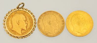 Three Edward VII half sovereigns (one in mount).
