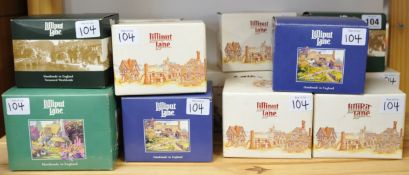 Fifteen Lilliput lane cottages including `Anne Hathaway` boxed.