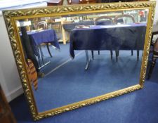 Reproduction gilt frame rectangular mirror, 131cm wide.