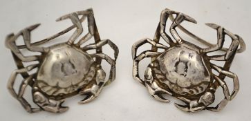 Pair of silver menu holders modelled as Crabs, 58g