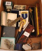 Two Parker fountain pens, various costume jewellery, silver and engraved lighter, small propelling