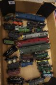 A collection of vintage Hornby Tri Ang and Lema railway engines and carriages. 22 in total