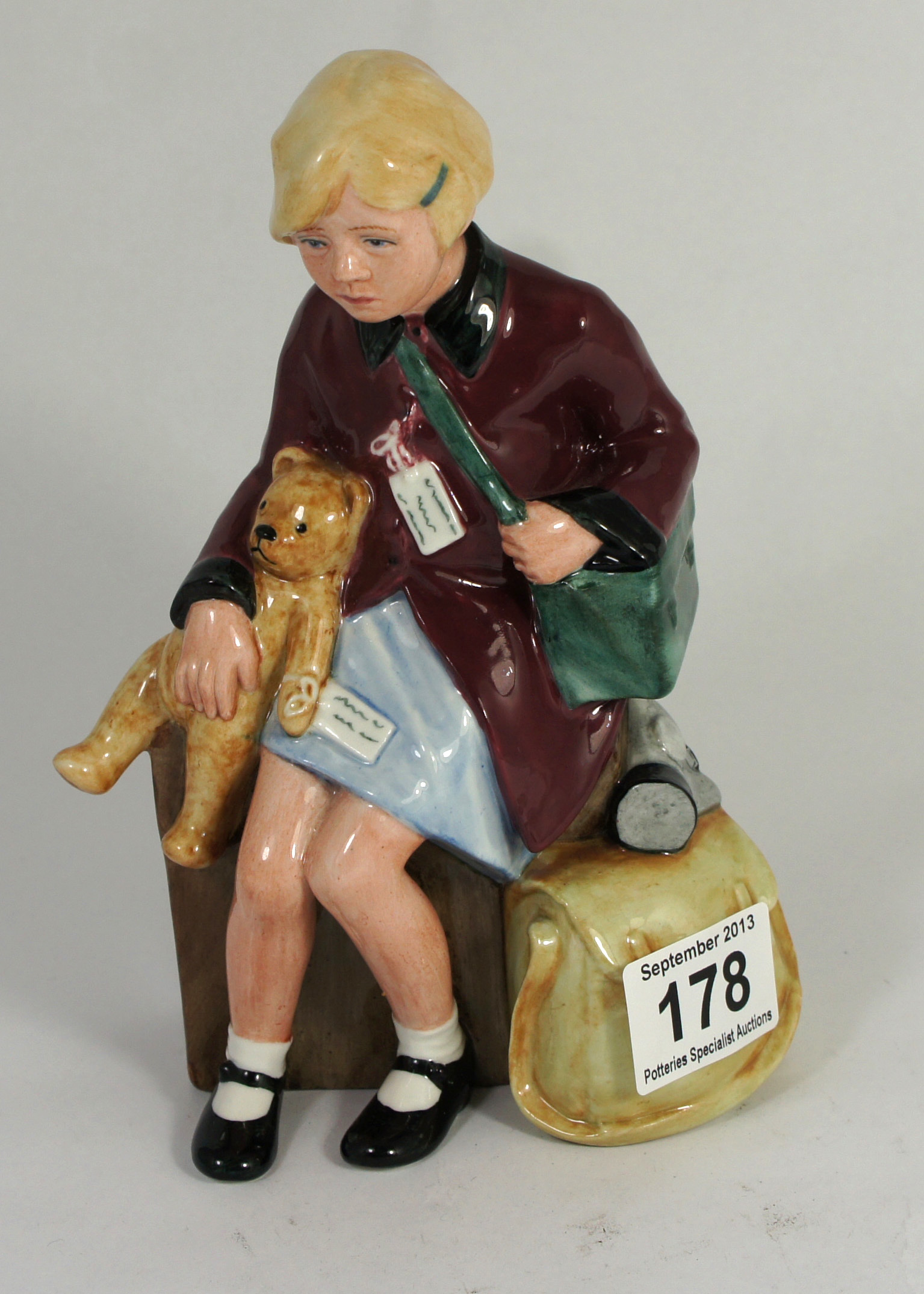 Royal Doulton Figure The Girl Evacuee HN3203, limited edition