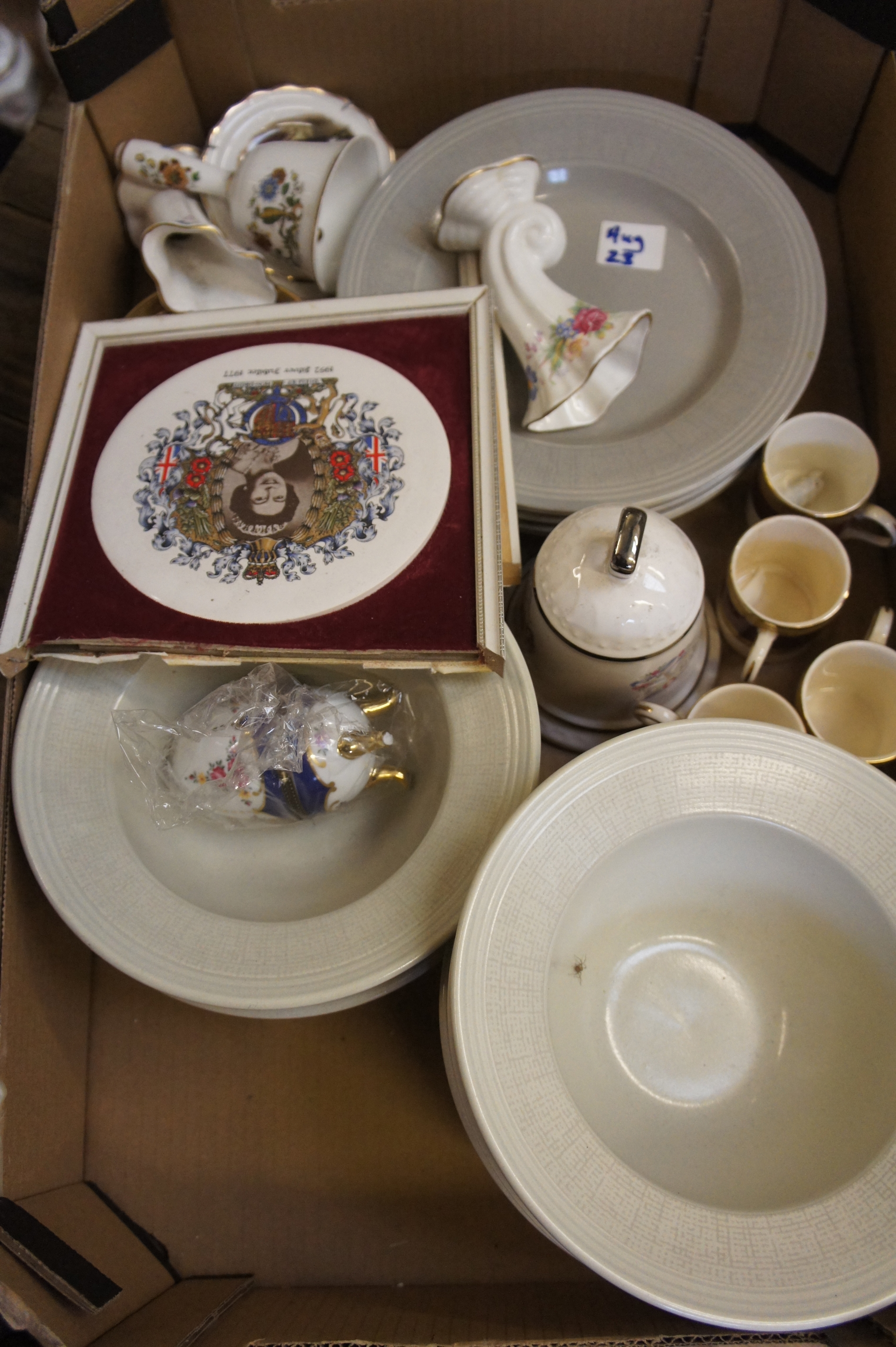 A collection of Pottery to include Wedgwood Paul Costello Plates and Bowls, Trinkets etc